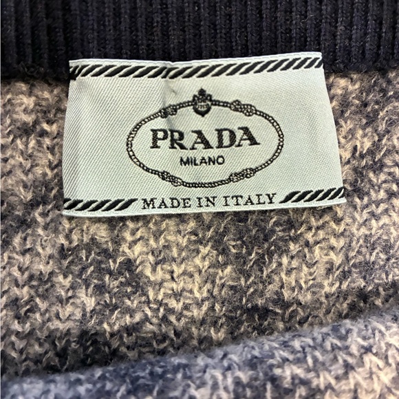 Prada Navy and White Geometric Skirt — Featured in Vogue (Size 8) - Picture 5 of 11